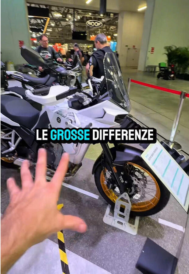 Kove 800X Touring . . .