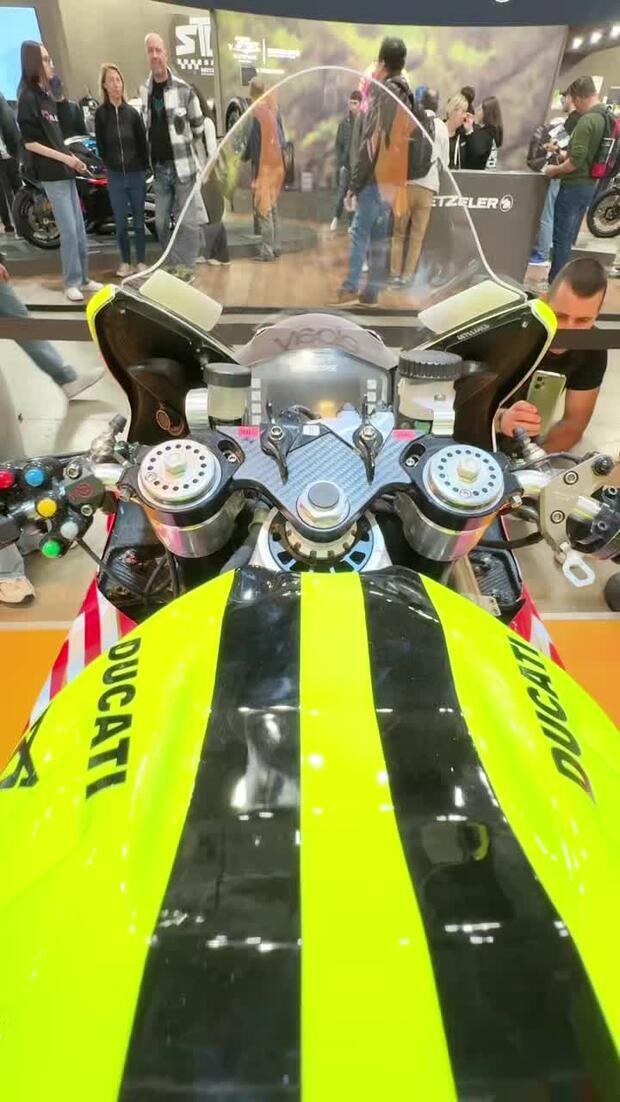Eccoci in sella a una MotoGP del team VR46… ma quando ci ricapita?! . . .