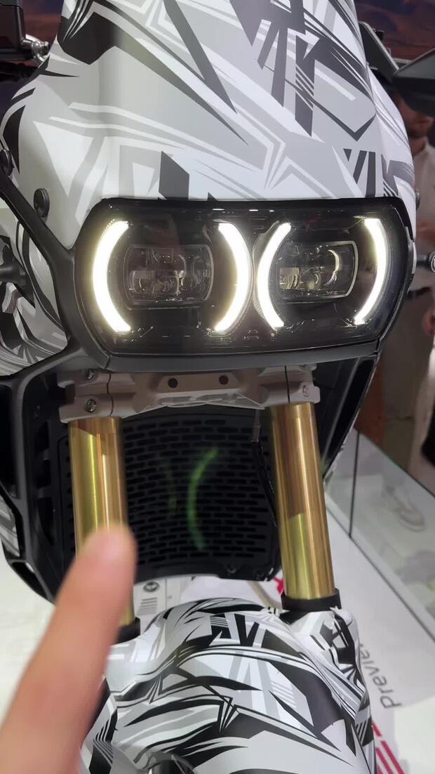 Ducati: la futura DesertX . . .