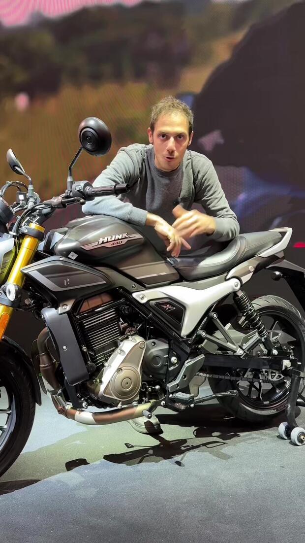 Hero Hunk 440! . . .