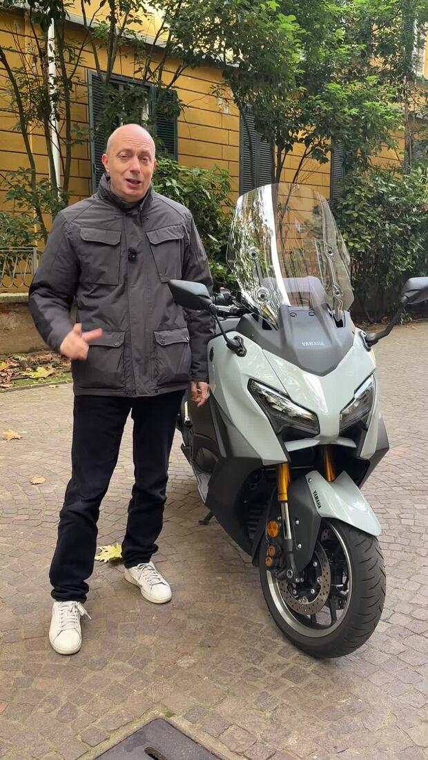 Yamaha TMax: è ancora il re dei maxiscooter? Capiamolo insieme! . . .