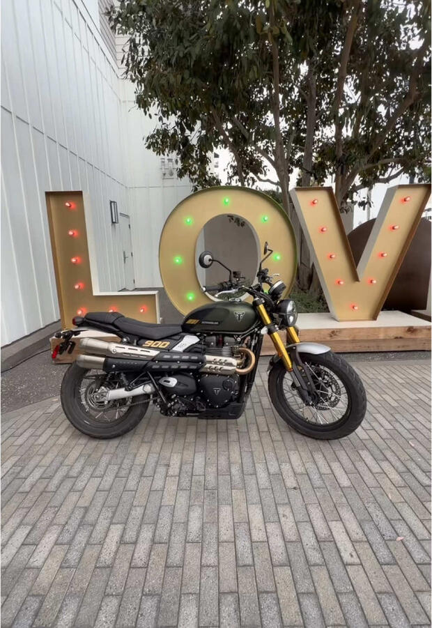 La nuova Triumph Scrambler 900! . . .