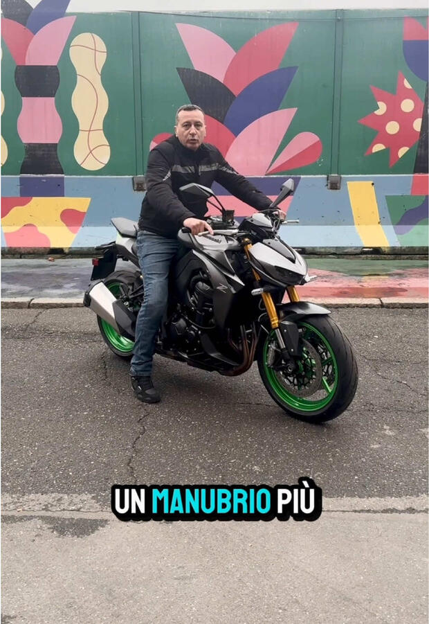 Kawasaki Z1100 . . .