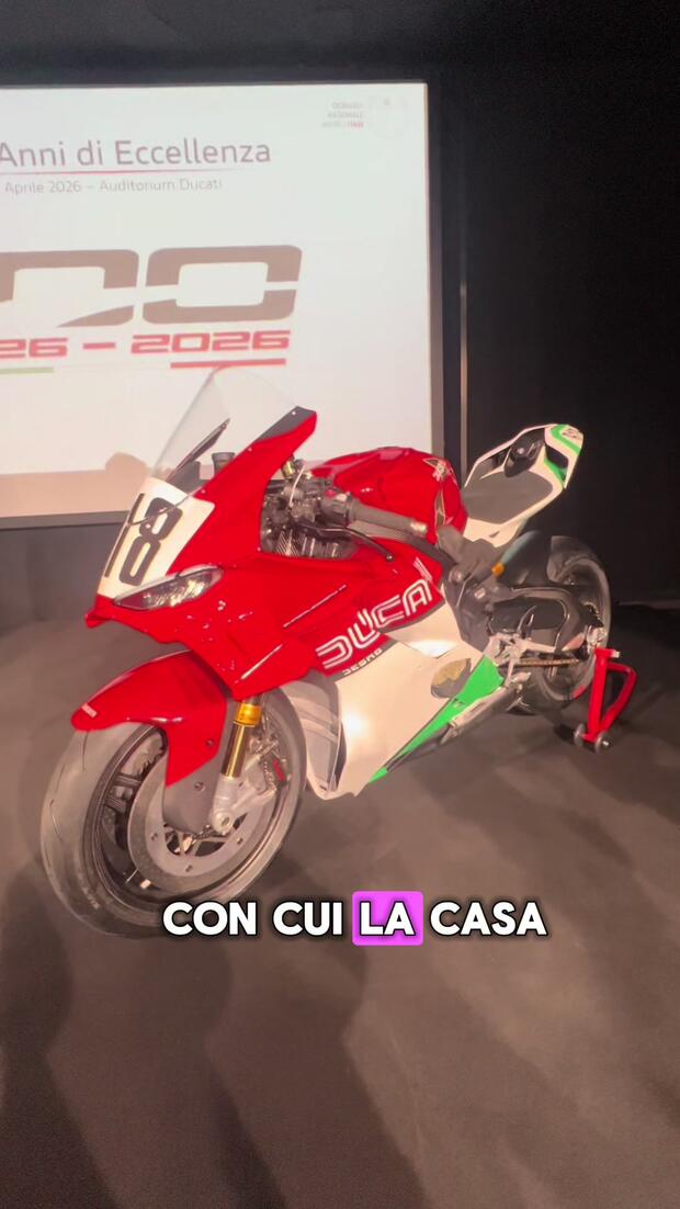 Ducati Superleggera V4 Centenario Tricolore! . . .