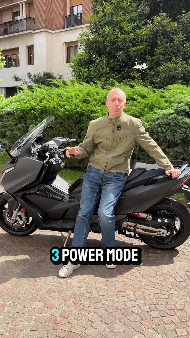 Kymco AK575 Premium! . . .