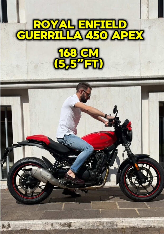Royal Enfield Guerrilla 450 Apex: come “calza” su motociclisti di diverse altezze . . .