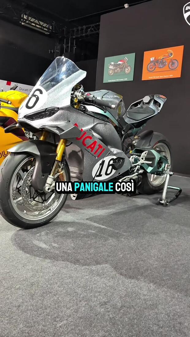 Ducati Panigale V4S Cento! . . .