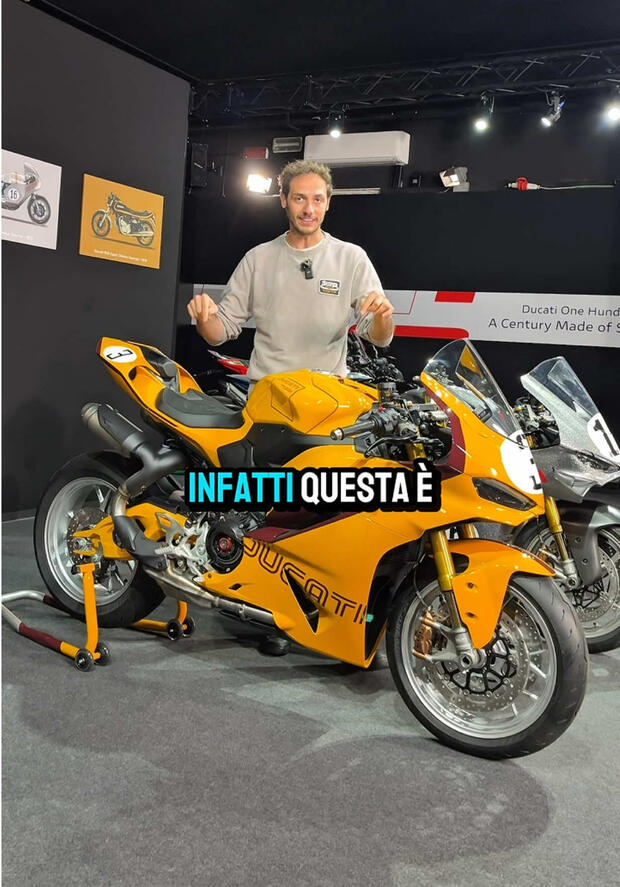 Ducati Panigale V2S 100! . . .