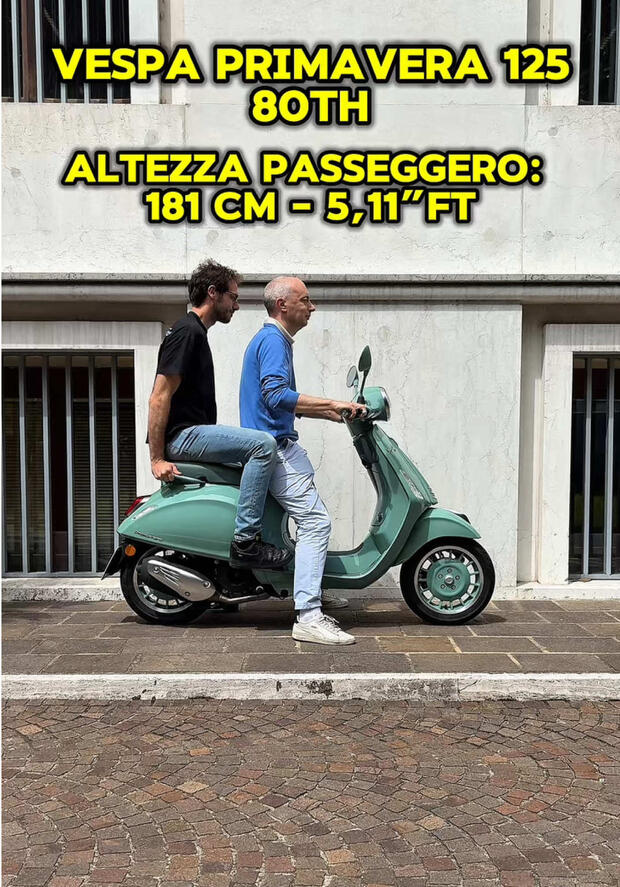 Vespa Primavera 125 (80th): quant’è ospitale per passeggeri di taglie diverse?