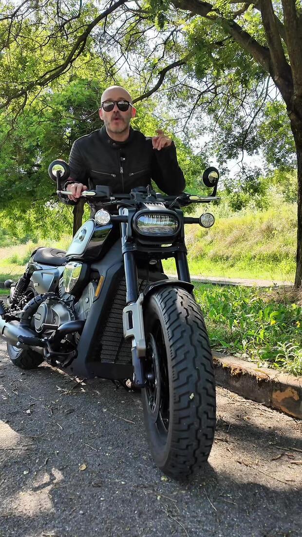 QJ Motor SRV 600 V! . . .