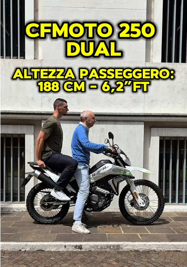 CFMoto 250 Dual: quanto è accogliente per passeggeri di taglie diverse? . . .
