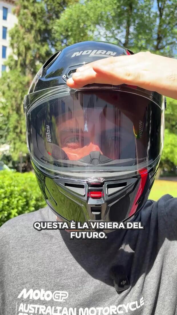 Visiera fotocromatica Irid: cos’è e come funziona? . . .