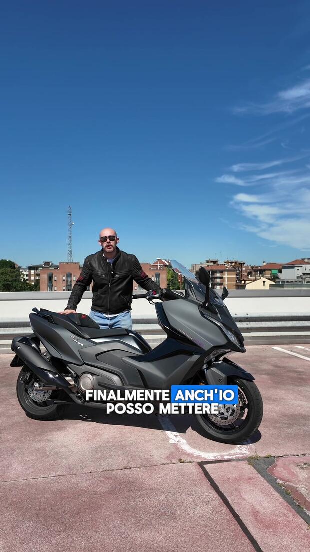 Continua la MULTIPROVA del Kymco AK575 Premium: stavolta a provare il maxiscooter bicilindrico è stato il nostro Massi . . .