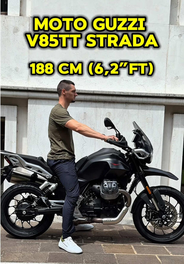 Moto Guzzi V85TT Strada: come “calza” su motociclisti di diverse altezze? . . .