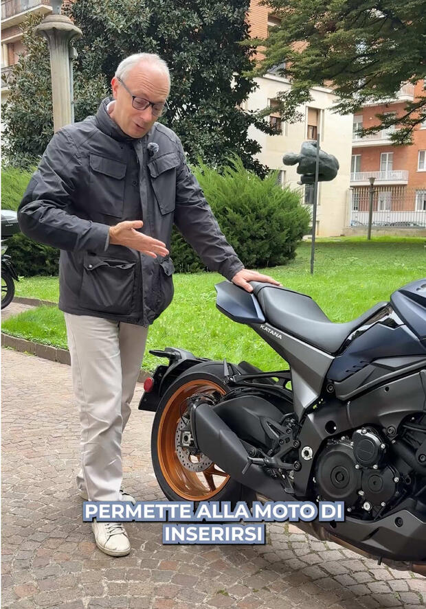 Il freno posteriore serve solo per frenare? . . .