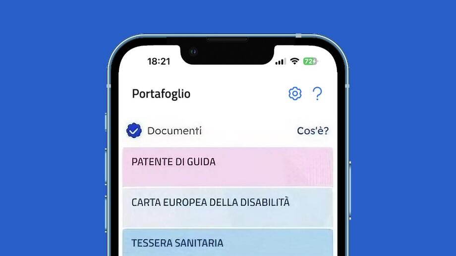 Le patenti speciali e oltre 200 documenti entrano nello smartphone