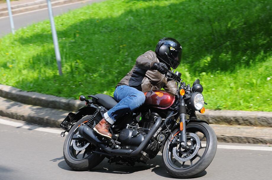 Royal Enfield sfonda di nuovo il tetto del milione di moto vendute