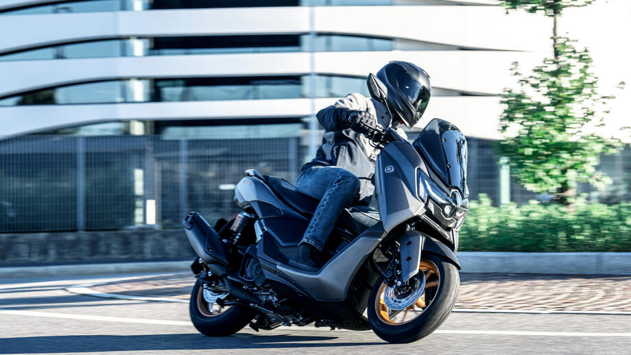 Yamaha NMAX 155 Tech Max, ha il cambio elettronico sequenziale