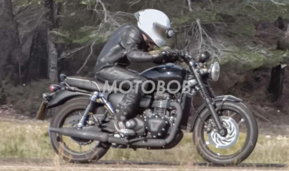Triumph Bonneville 400, le foto spia