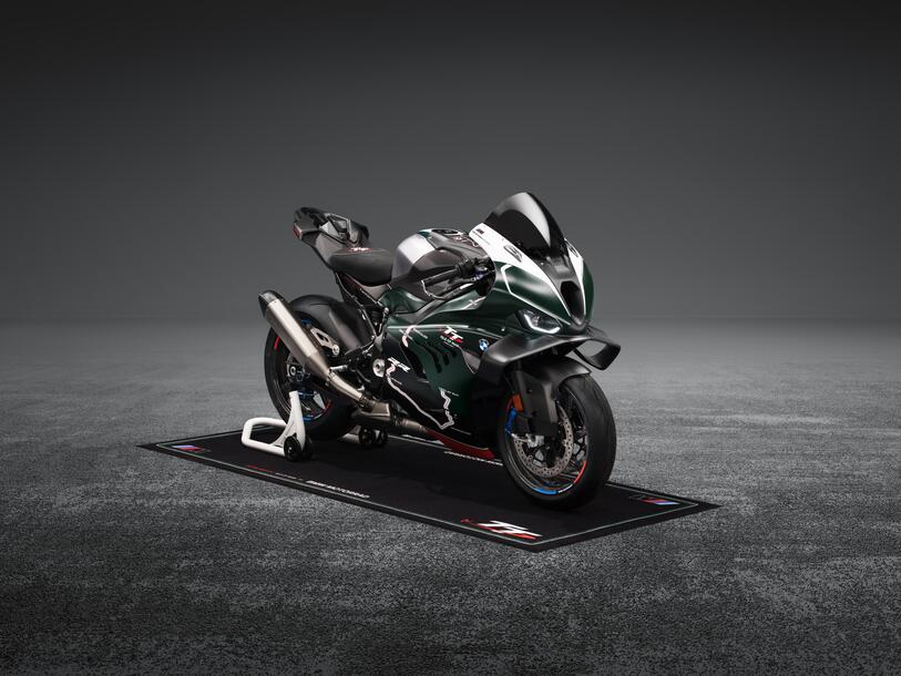 BMW M 1000 RR Isle of Man TT: 115 esemplari col Mountain Course sulle carene