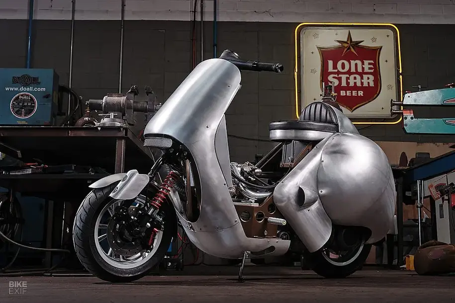 Vespa GT 200, con il turbo va in orbita