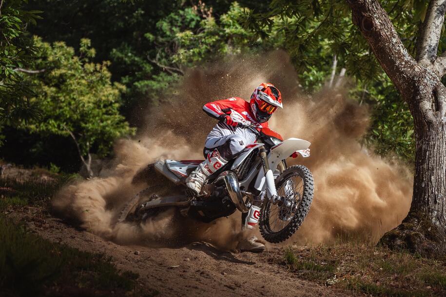 Gamma Fantic Motor enduro 2027, sviluppata a braccetto con le corse