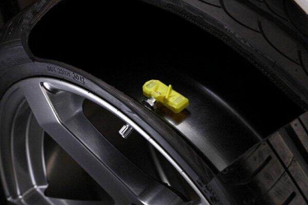 I sensori delle gomme vi controllano (e senza GPS)