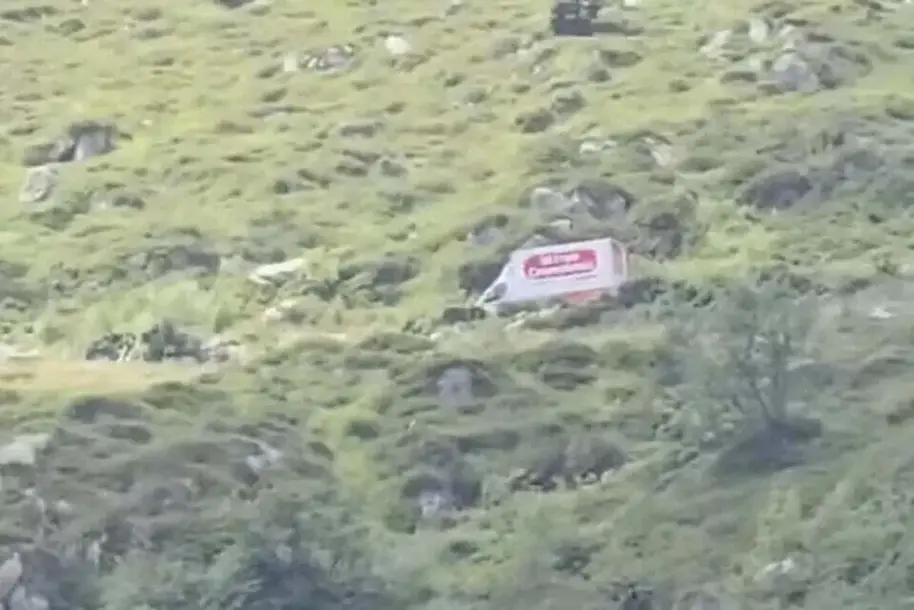 Segue il navigatore e finisce sul sentiero per il rifugio a 2.000 metri