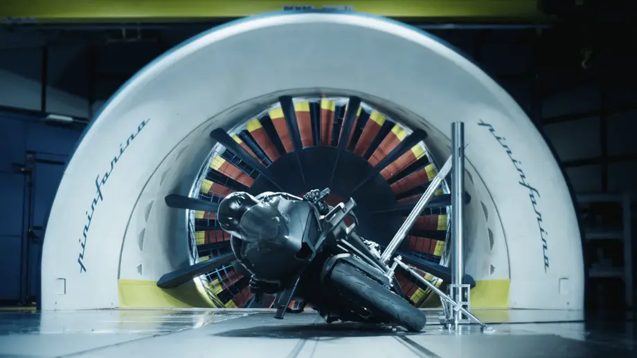 Cina e Italia vanno a 300 km/h: il record di velocità di Cfmoto grazie a Pininfarina