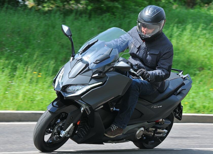 Kymco AK 575 Premium: il maxi scooter che vola. Ecco tutti i dati