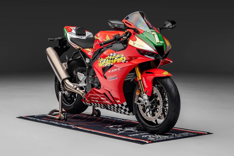 Compra la Honda Fireblade McGuinness e fai un giro con lui al Tourist Trophy