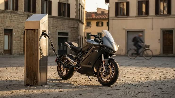 Europa ci risiamo: obbligo colonnine elettriche ogni 60 km
