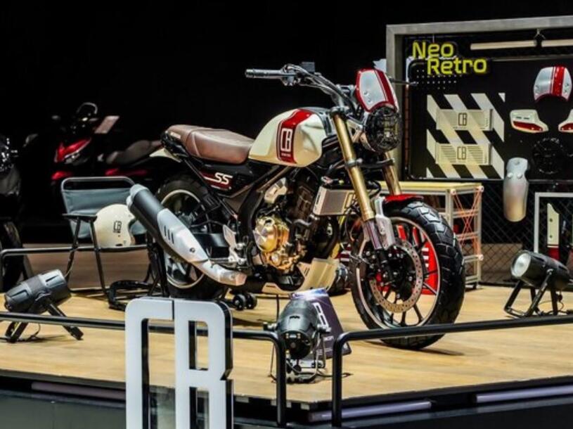Honda a tutto vintage: dopo la 500 ecco CB250SS