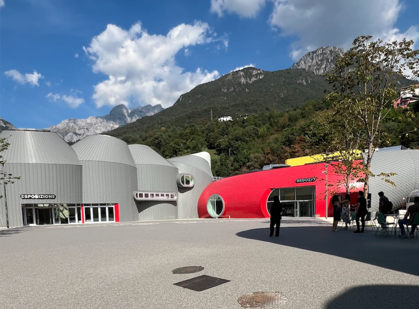 Che spettacolo! Ecco come è fatta la nuova fabbrica Moto Guzzi