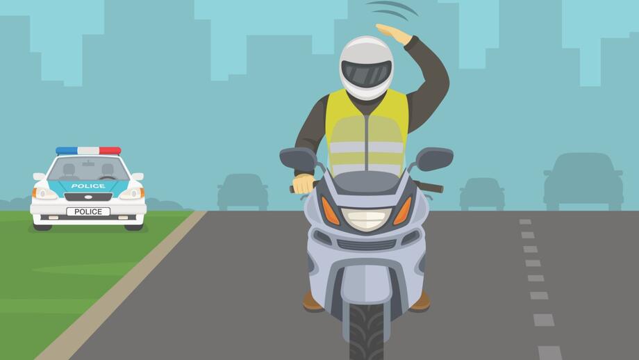In Spagna questo gesto vi salva da multe certe in moto