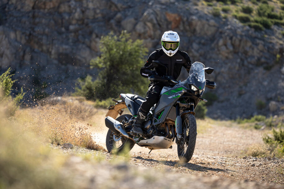 EICMA 2026 - Kawasaki KLE650, eccola con prezzo e caratteristiche