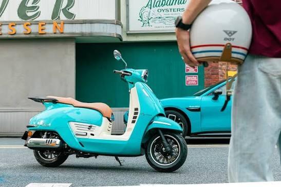 Cyclone RT3E, lo scooter retrò che ci ricorda qualcosa...