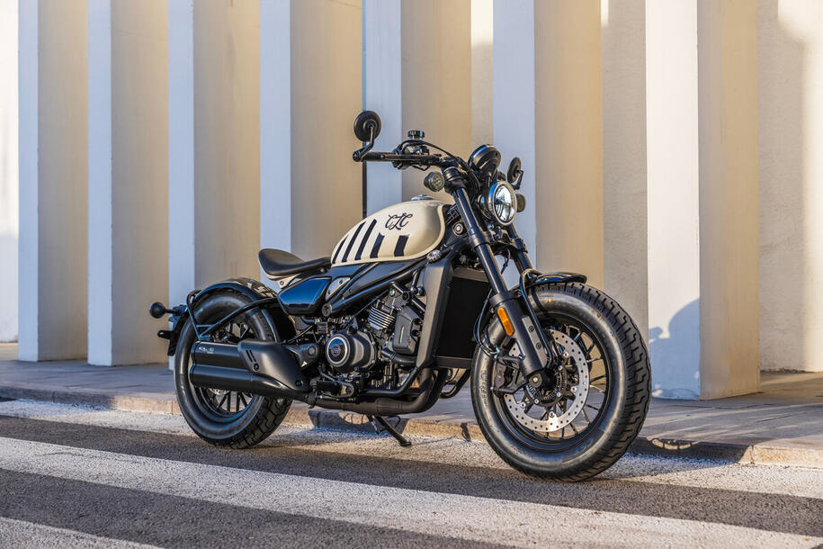 CFmoto 450CL-C Bobber: per solitari con la patente A2