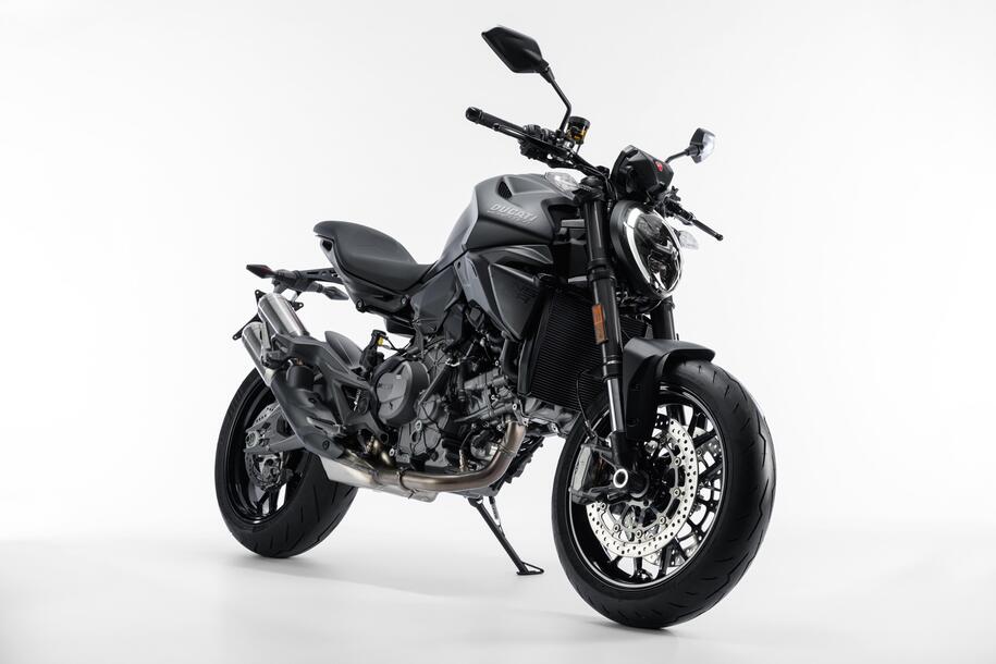 Il lato oscuro di Ducati: Monster Dark, prezzo e caratteristiche