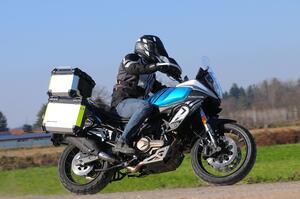 QJ Motor SRT 600 SX: ci vai dove vuoi e il portafoglio ringrazia