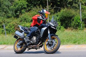 QJ Motor SRT 600 SX, crossover a prezzo di regalo